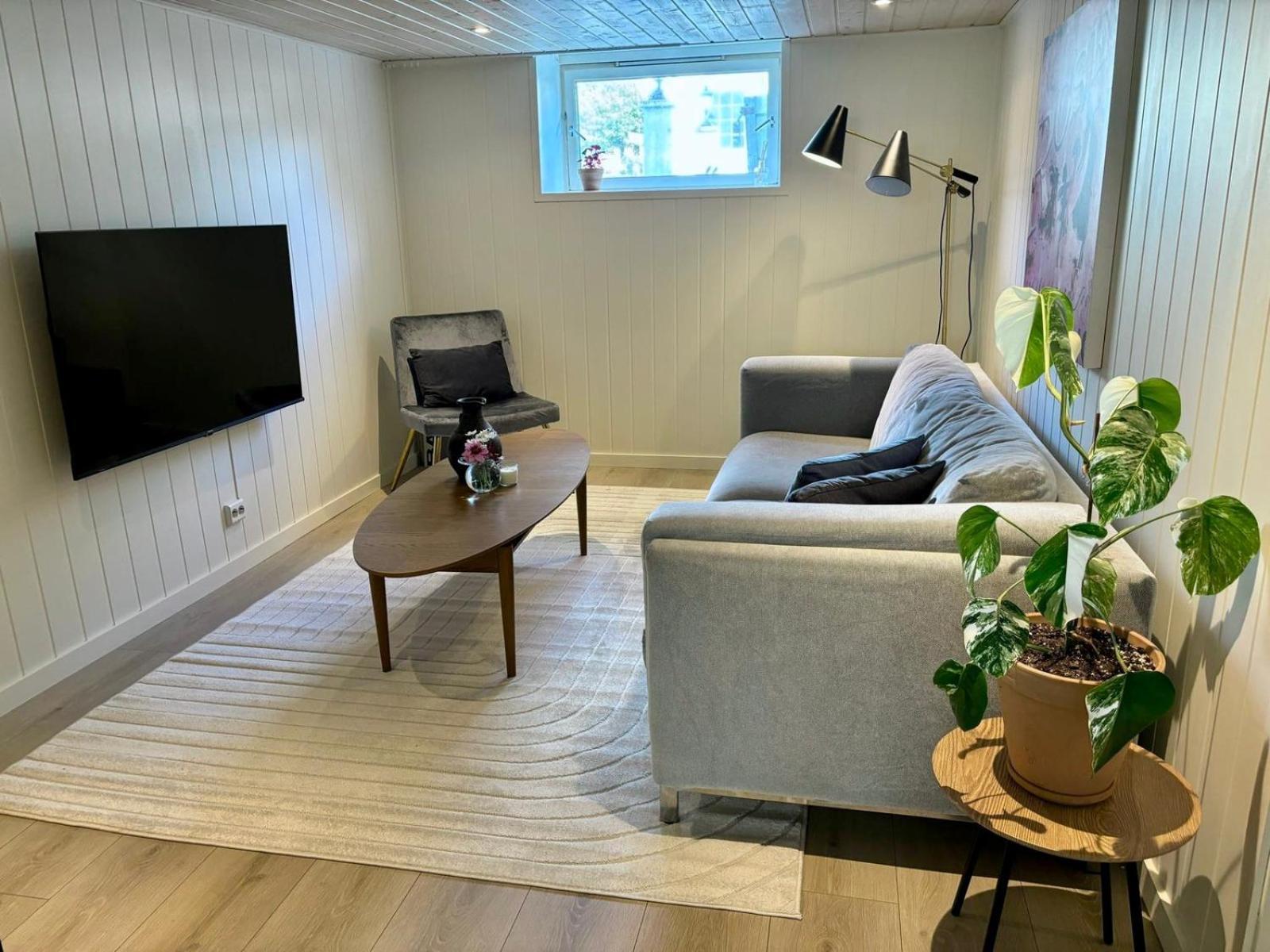 Down Town Apartment With Outside Area In Villa Kristiansand Extérieur photo