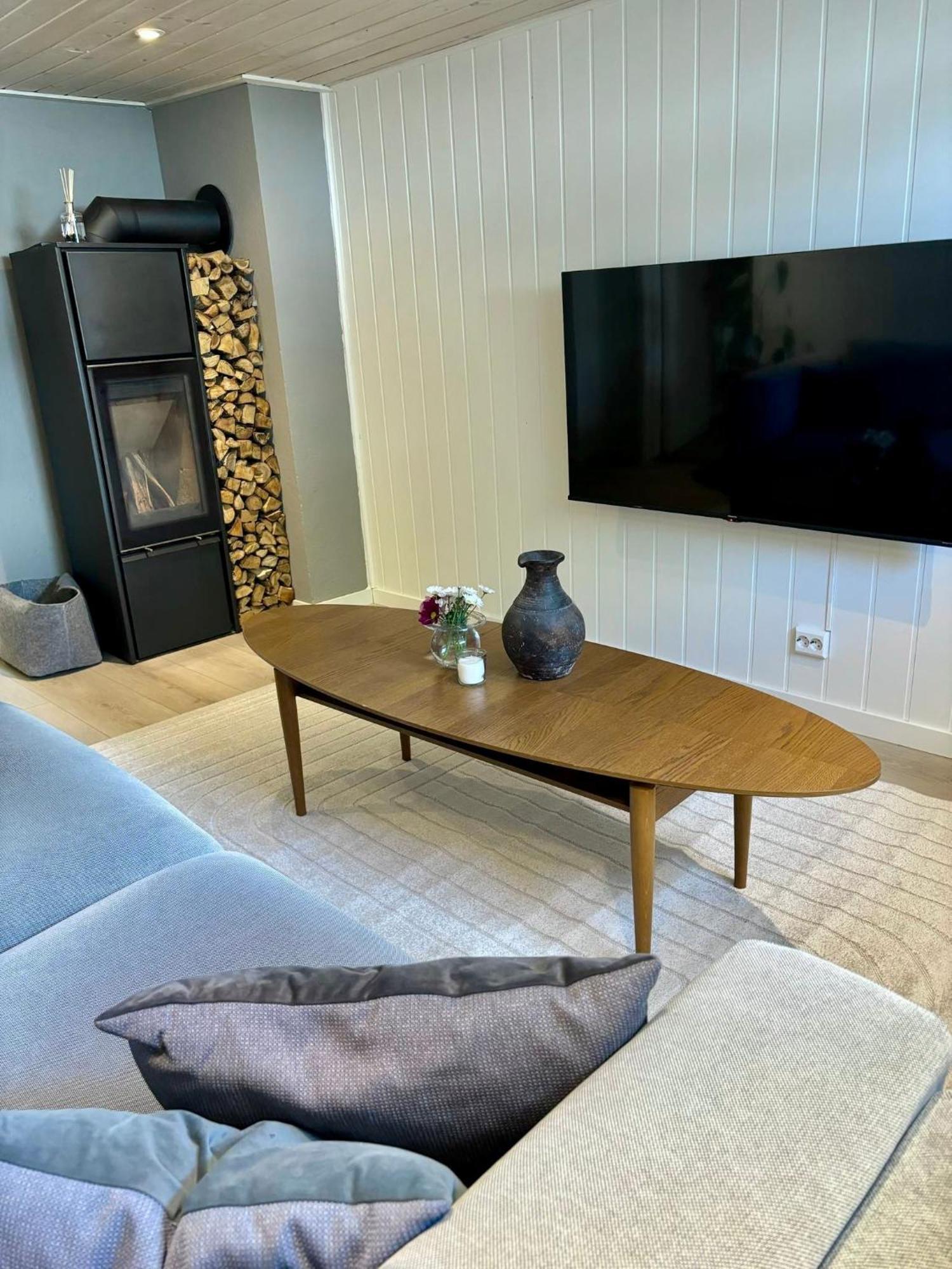 Down Town Apartment With Outside Area In Villa Kristiansand Extérieur photo